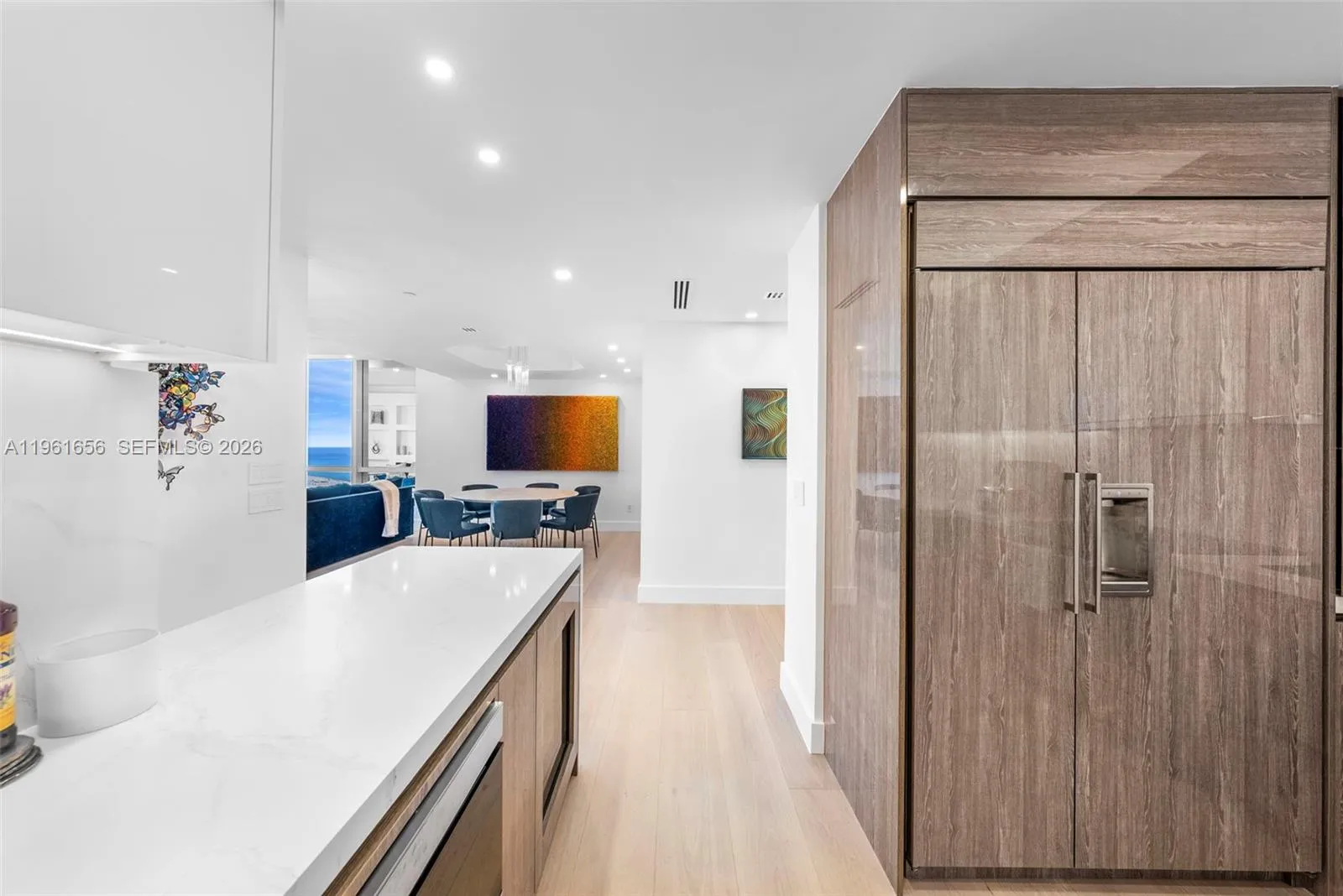 100 S Pointe Dr, Miami Beach FL 33139