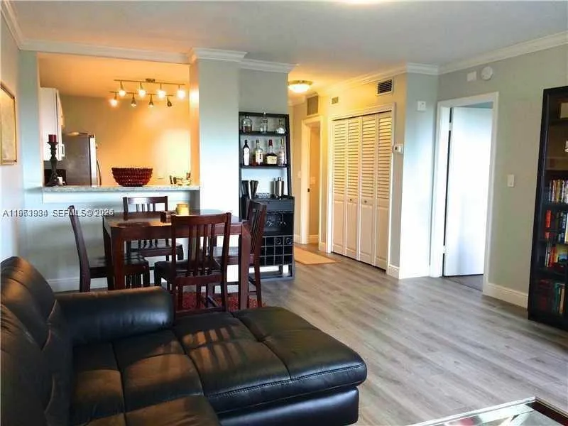 1881 Middle River Dr # 604, Fort Lauderdale FL 33305