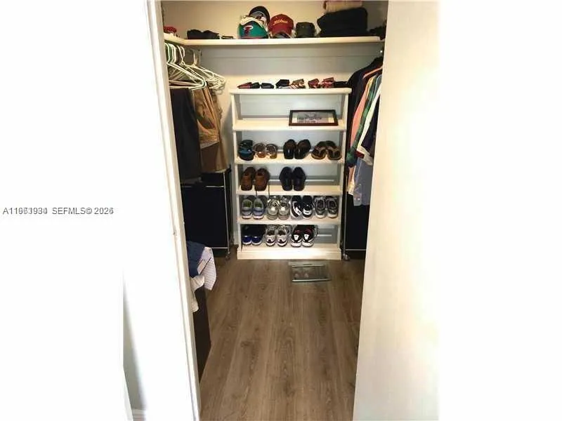 1881 Middle River Dr # 604, Fort Lauderdale FL 33305