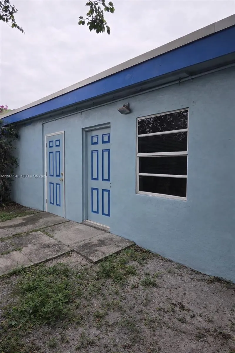 3522 NW 193rd St, Miami Gardens FL 33056
