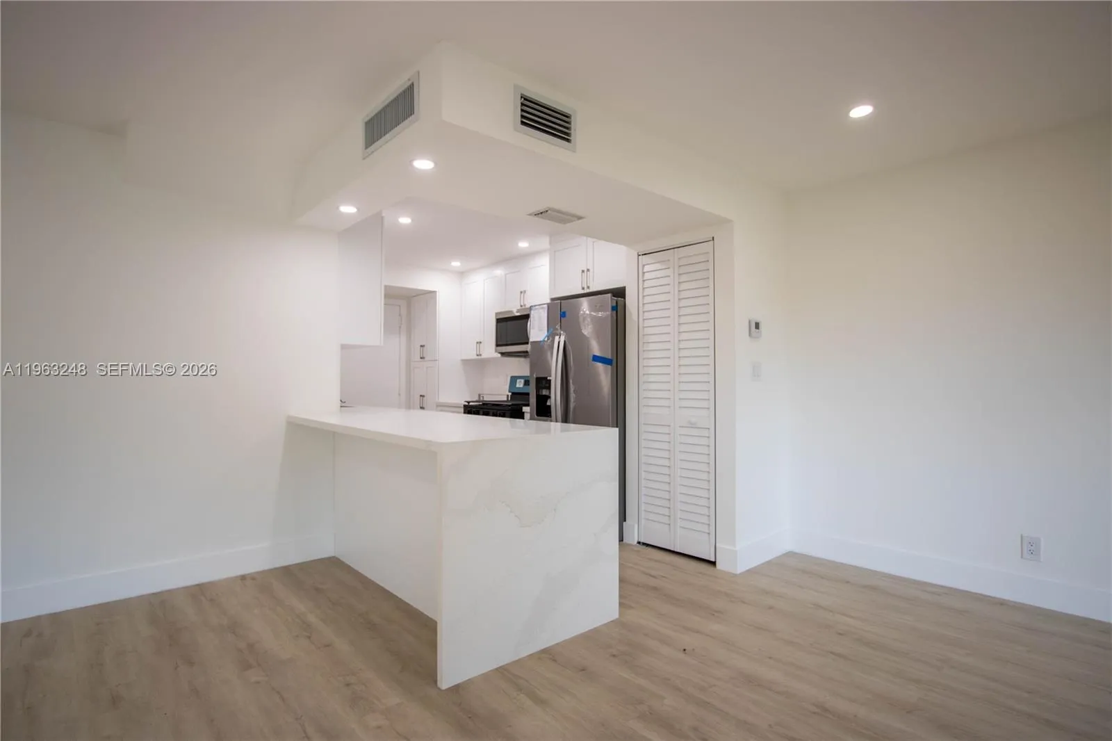 17911 NW 68th Ave # M206, Hialeah FL 33015