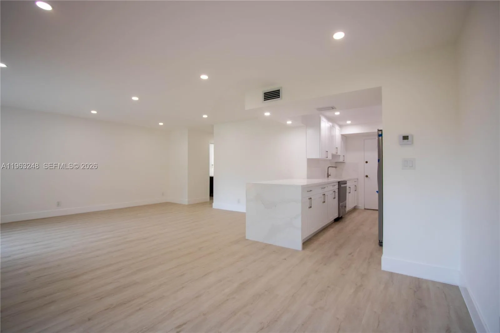 17911 NW 68th Ave # M206, Hialeah FL 33015