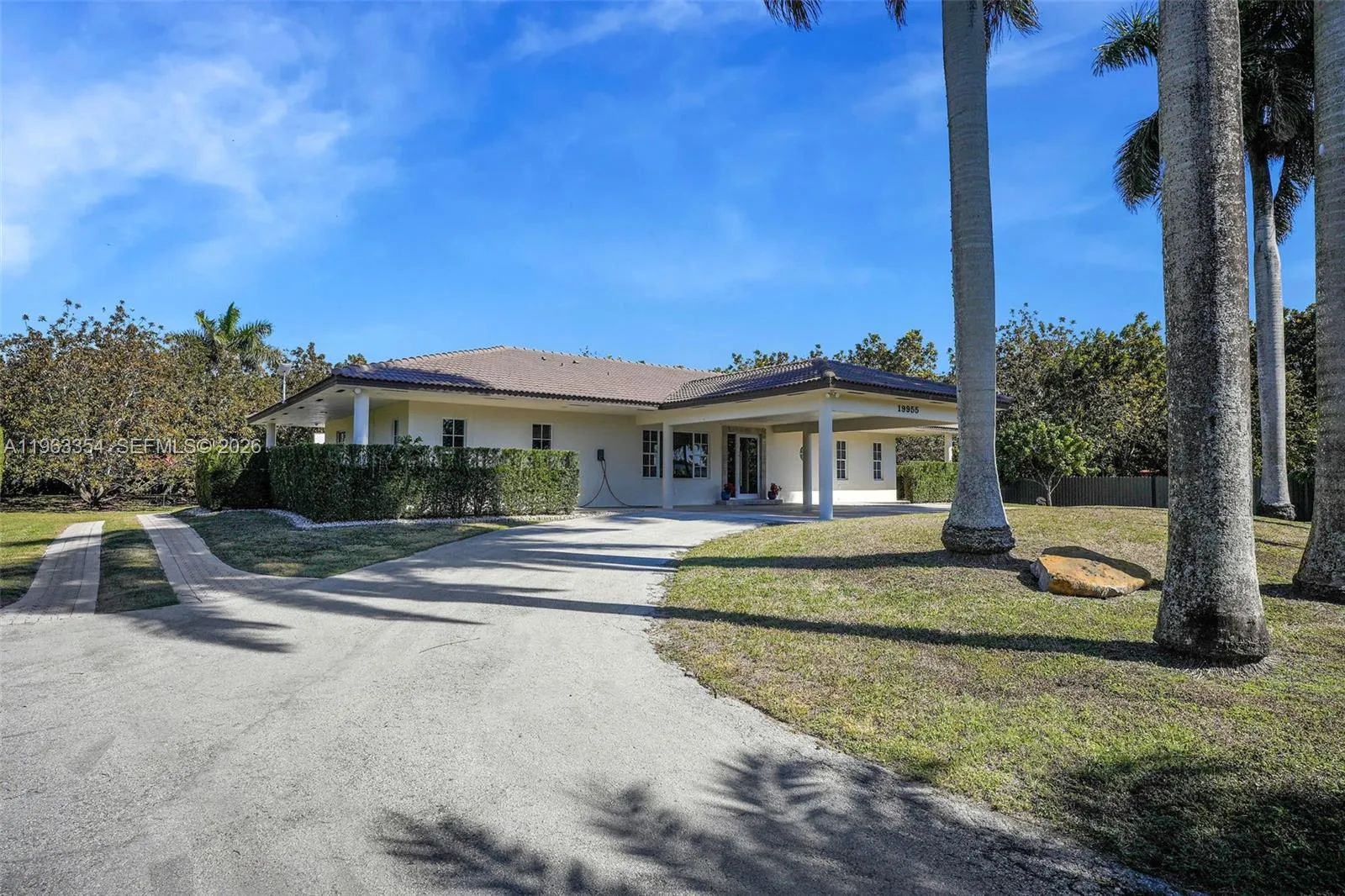 19955 SW 186th St, Miami FL 33187