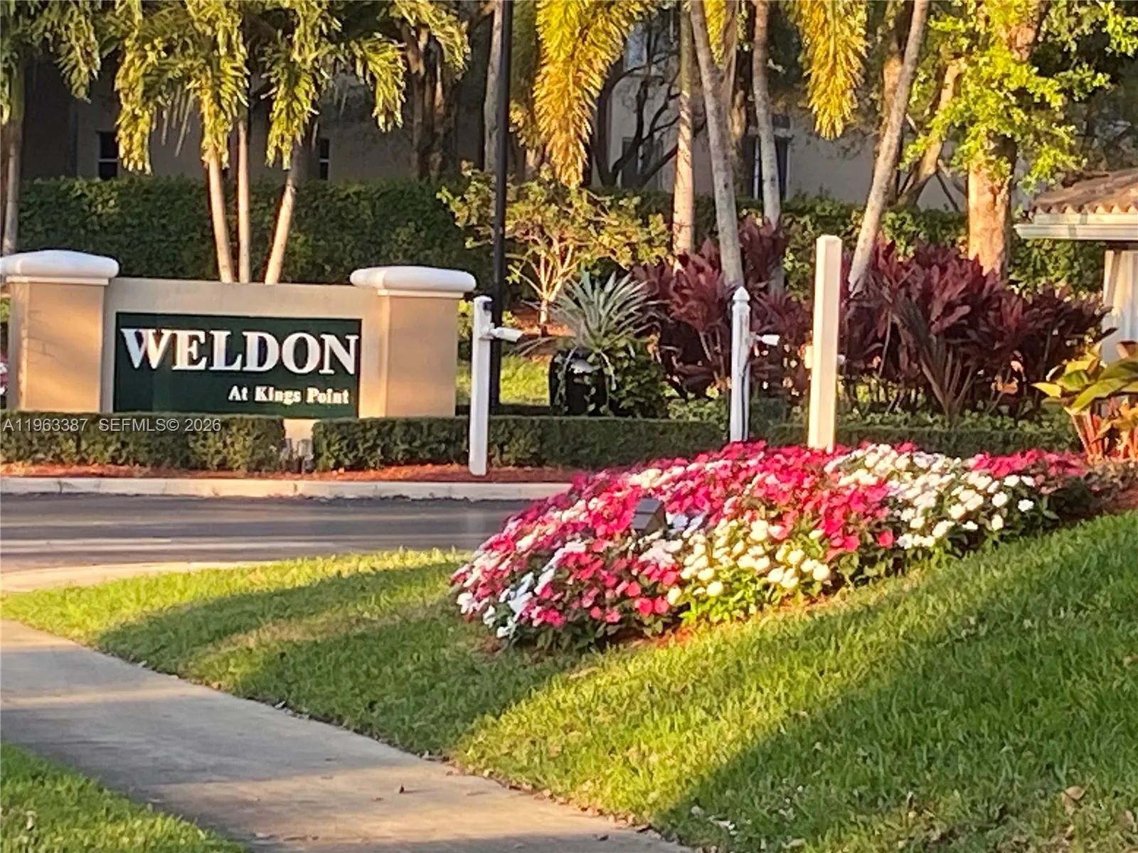2 bedroom 2 bath for sale at 9551 Weldon Cir # E314, Fort Lauderdale FL 33321