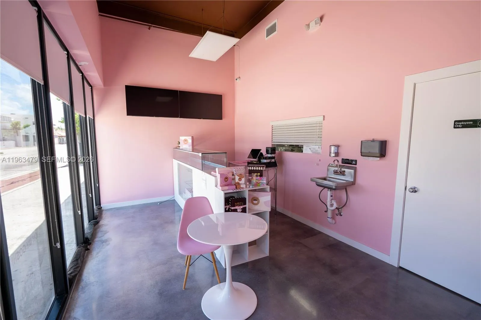 300 SW 17th Ave, Miami FL 33135