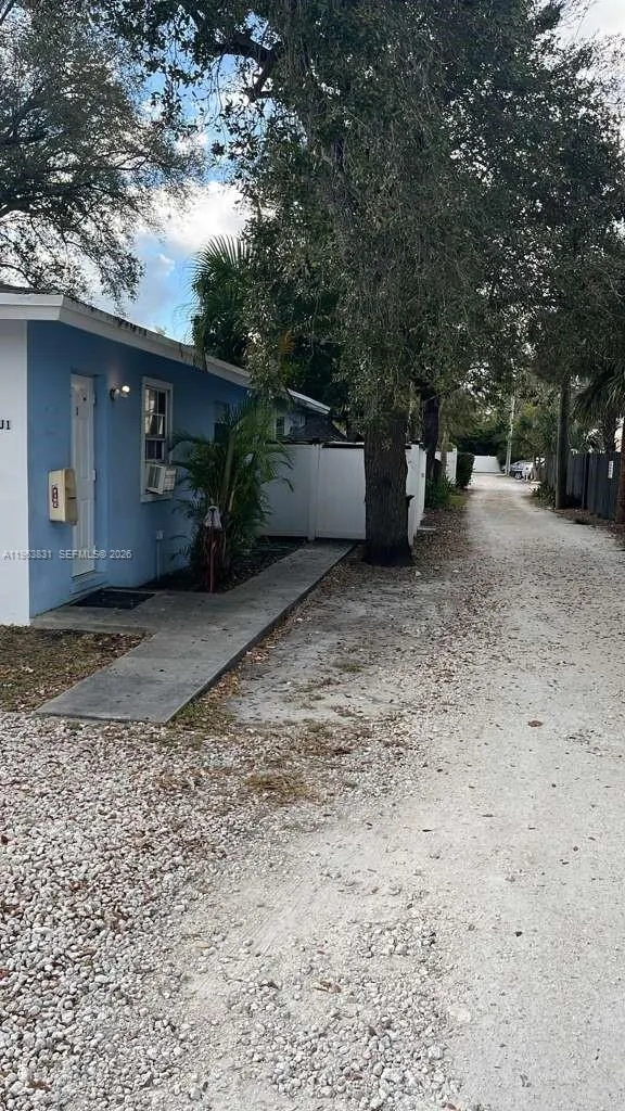 800 SE 15th St, Fort Lauderdale FL 33316