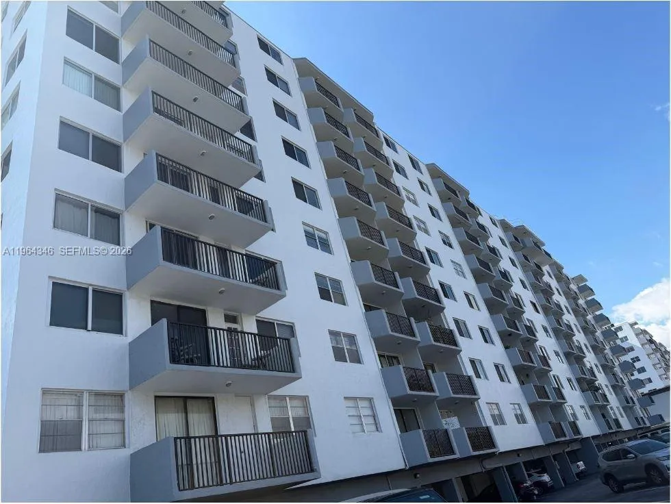 3703 NE 166th St # 301, North Miami Beach FL 33160