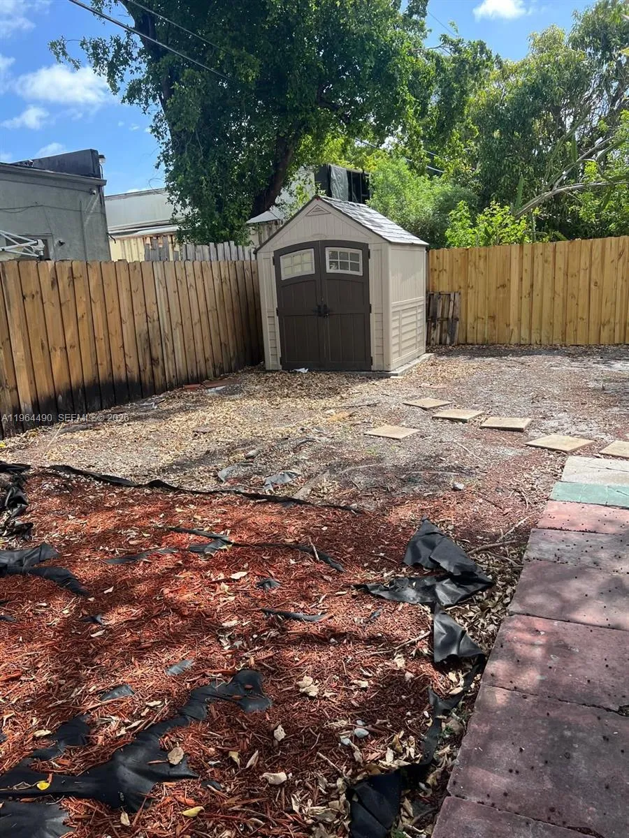 3 bedroom 2 bath for sale at 2561 NW 18th Ct, Fort Lauderdale FL 33311