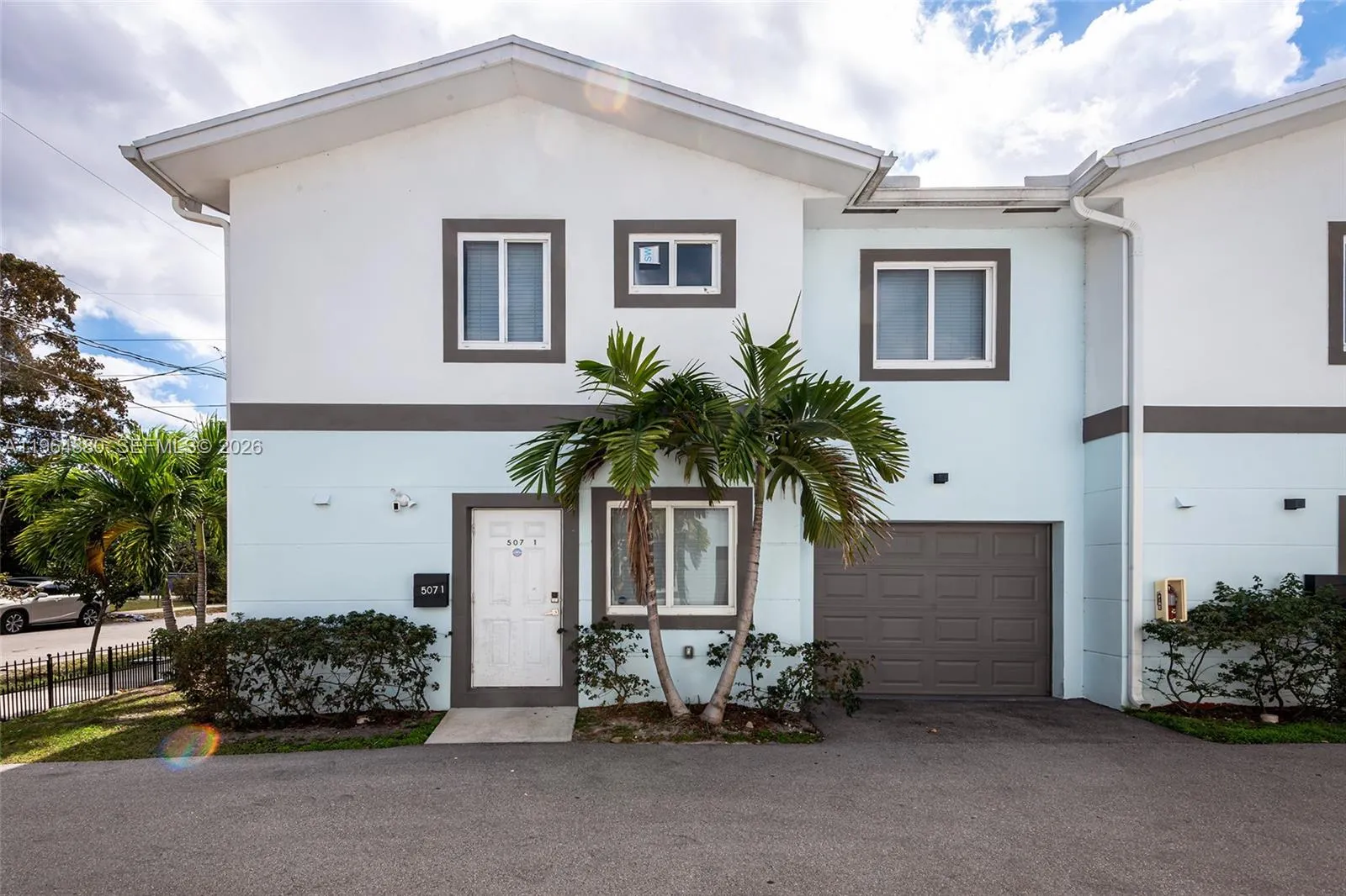 3 bedroom 2 bath for sale at 507 NW 8th Ave #1, Fort Lauderdale FL 33311