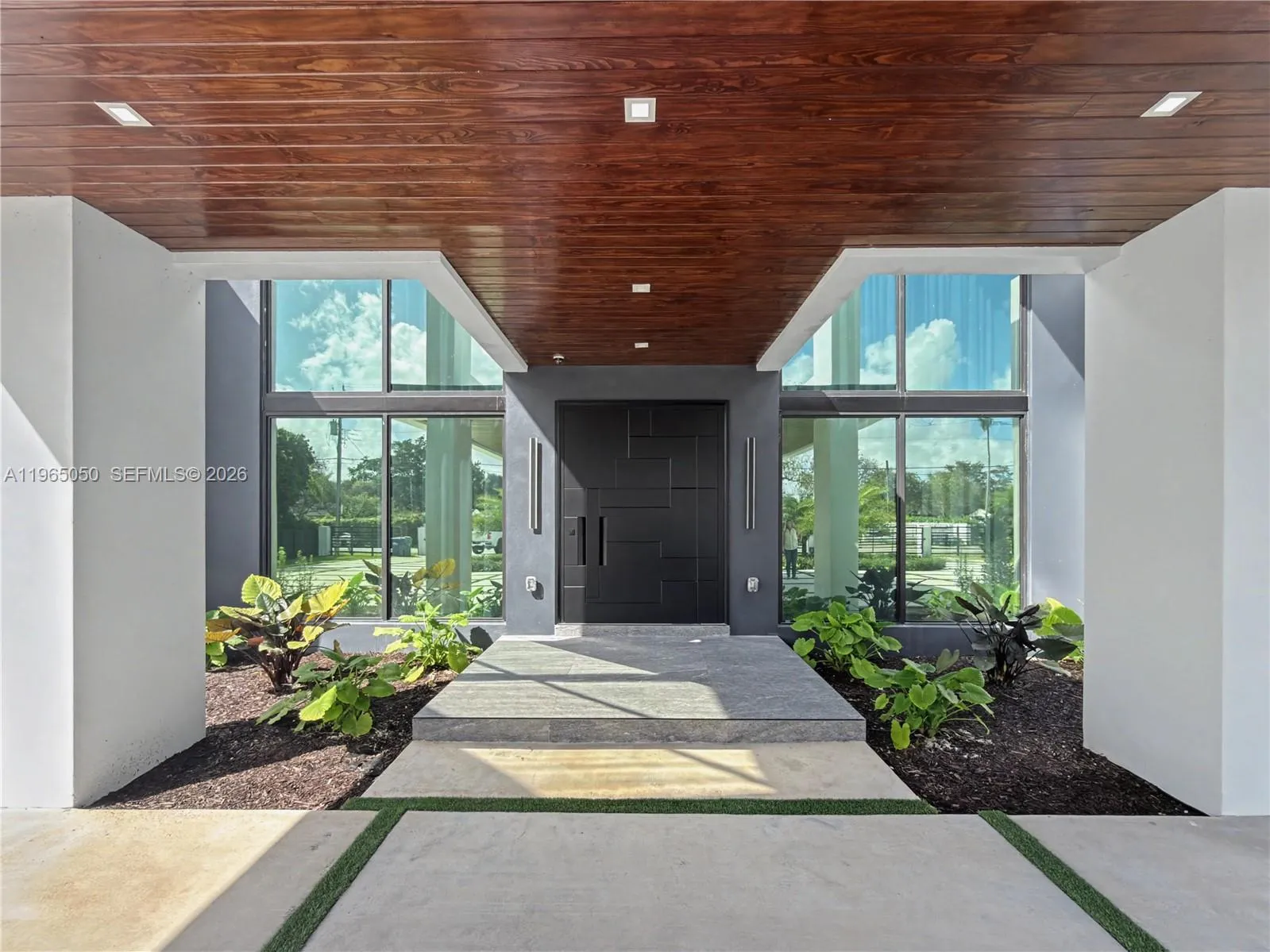 11481 SW 93 St, Miami FL 33176