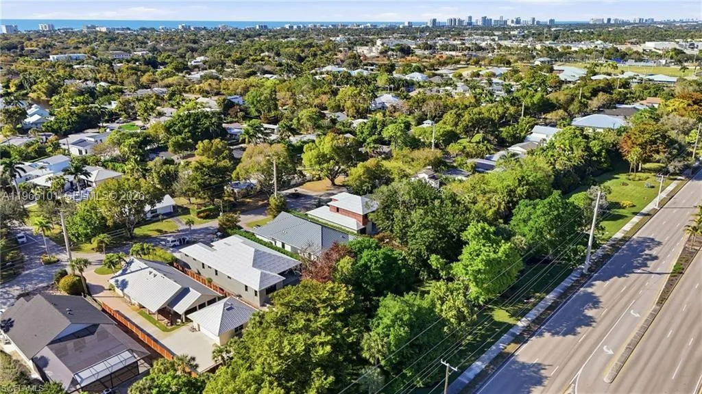 1070 13th St N, Other City - In The State Of Florida FL 34102