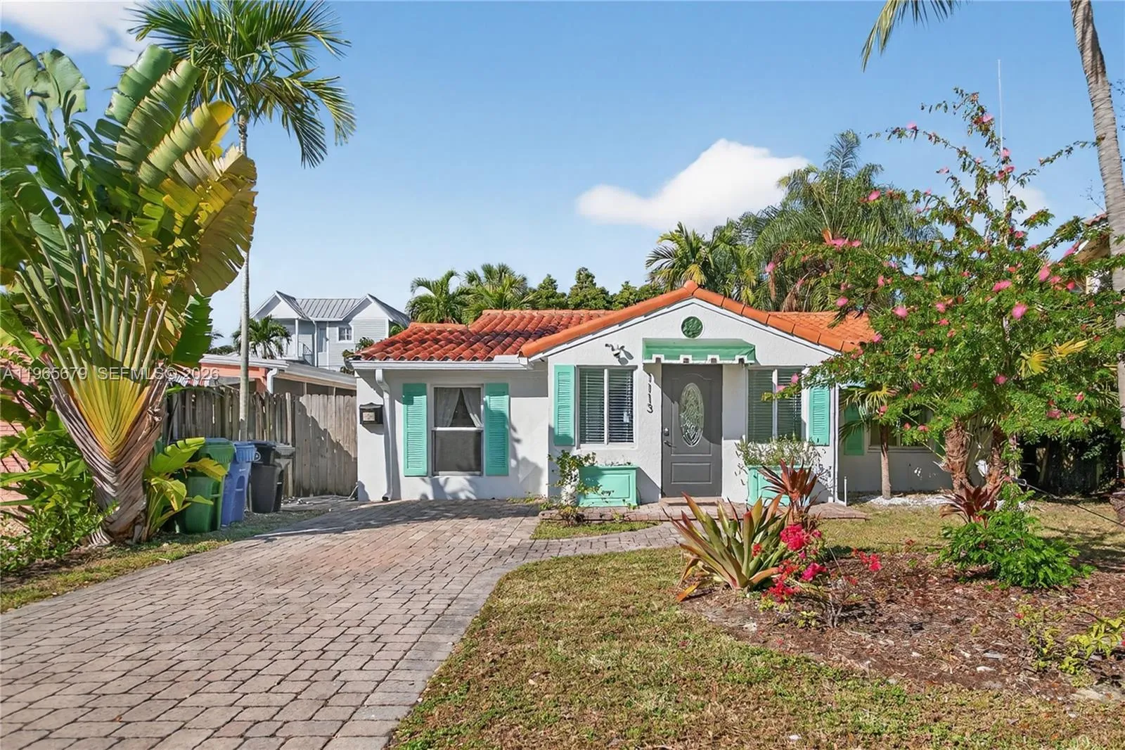 3 bedroom 2 bath for sale at 1113 N Victoria Park Rd, Fort Lauderdale FL 33304