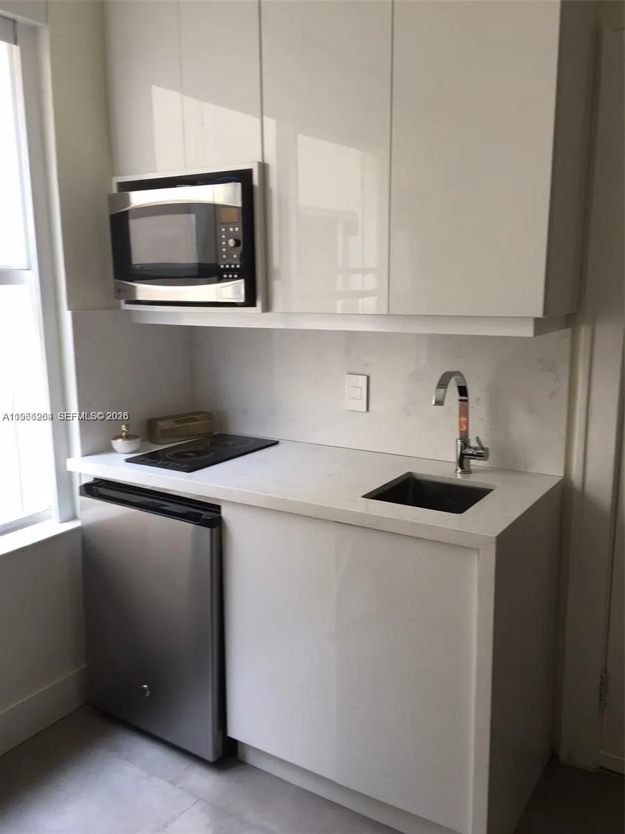 1 bath for sale at 119 Menores Ave # 8A, Coral Gables FL 33134