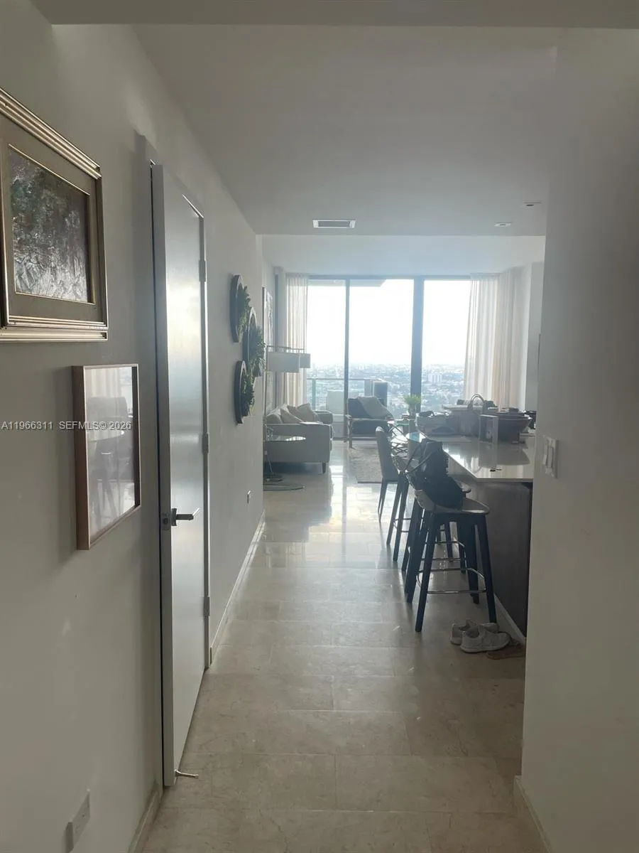 1 bedroom 1 bath for sale at 88 SW 7th St # 3006, Miami FL 33130