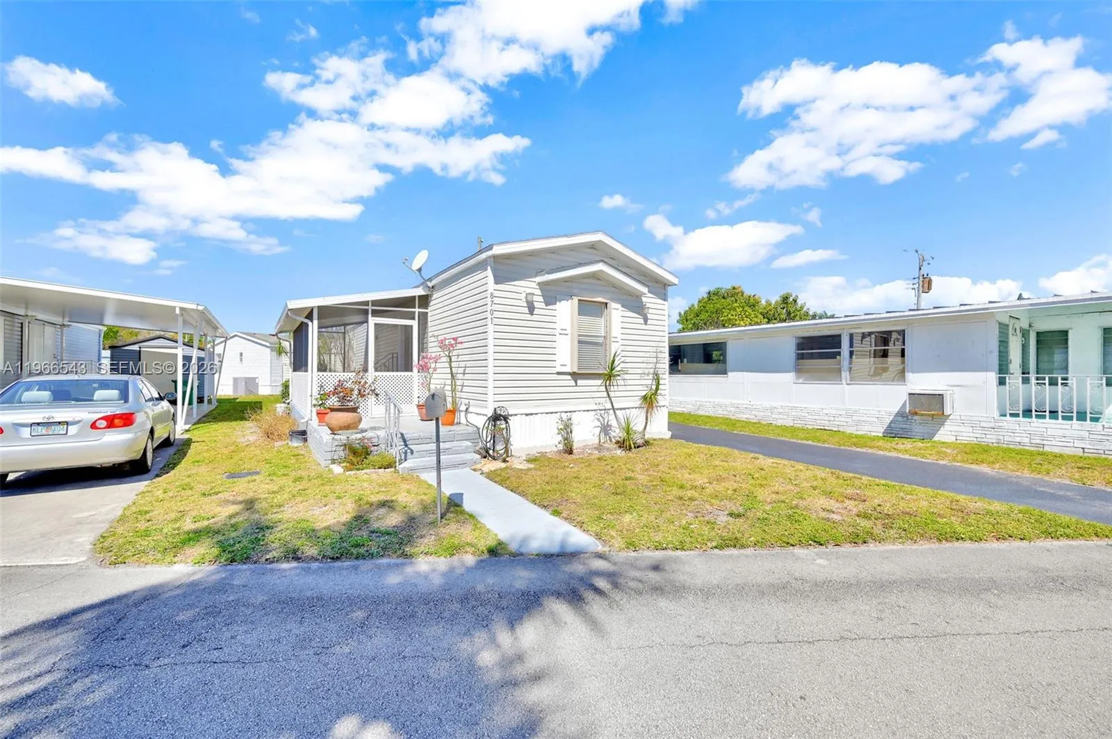 2 bedroom 1 bath for sale at 8701 SW 17th Ct, Davie FL 33324