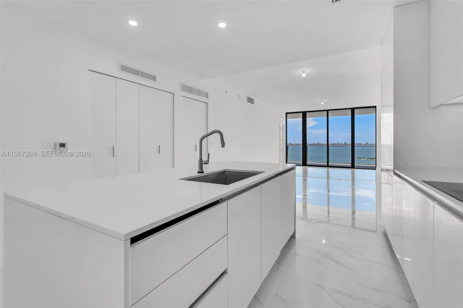 700 NE 24th ST # 1806, Miami FL 33137