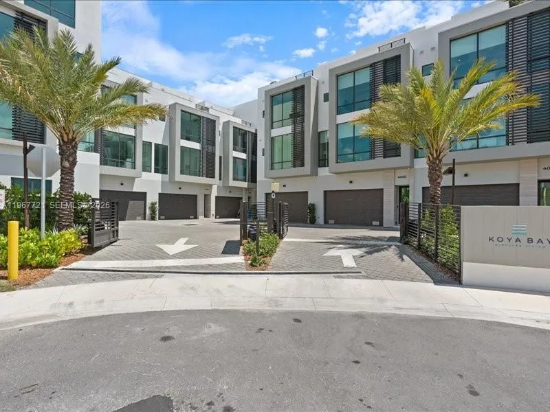 4008 NE 167th St # 6, North Miami Beach FL 33160