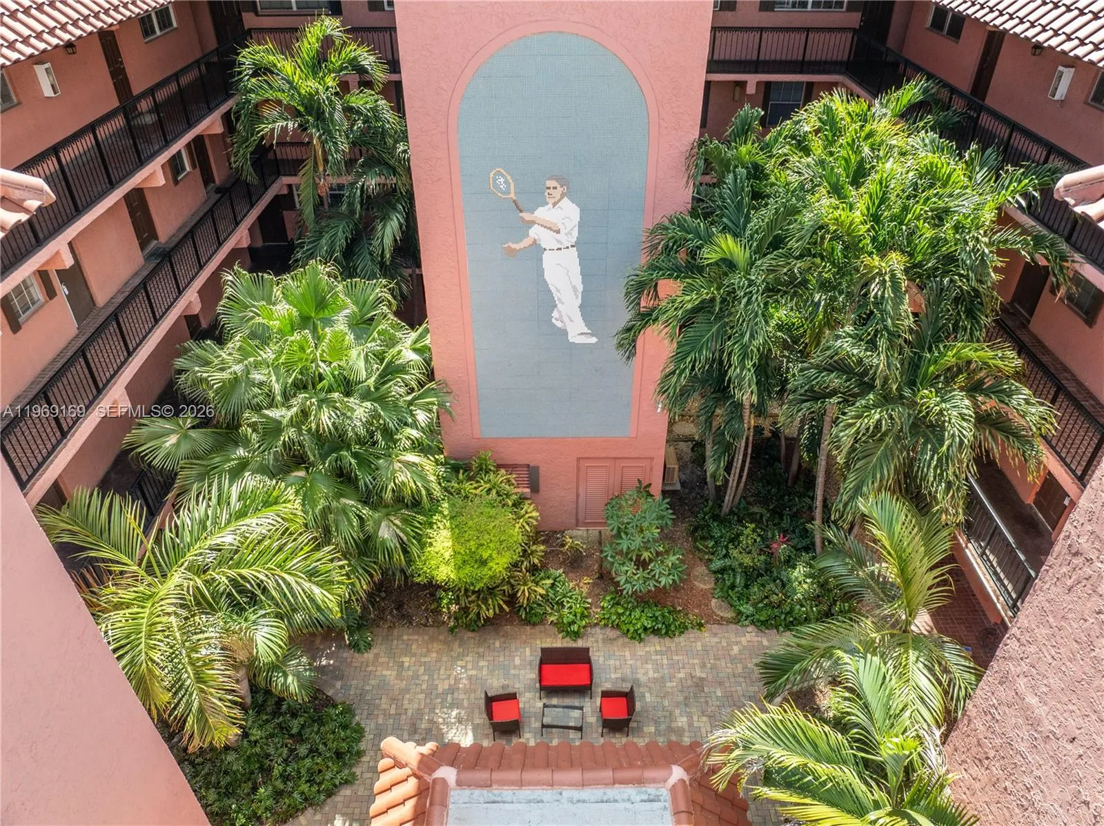 2 bedroom 1 bath for sale at 670 Tennis Club Dr # 307, Fort Lauderdale FL 33311