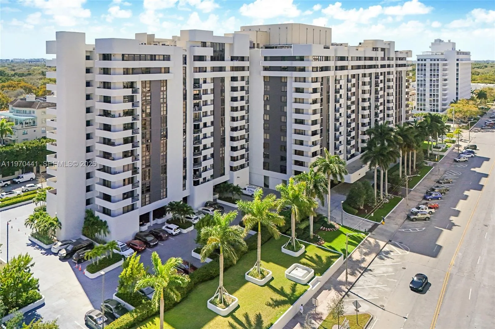 2 bedroom 2 bath for sale at 600 Biltmore Way # 1018, Coral Gables FL 33134