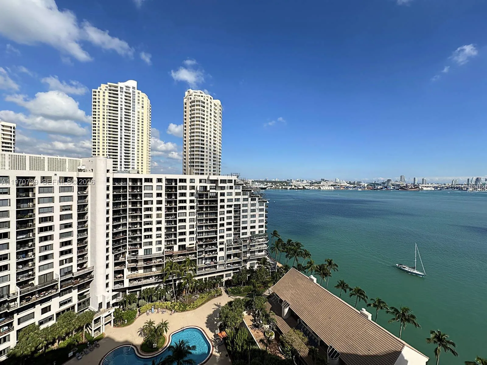 1 bedroom 1 bath for sale at 520 Brickell Key Dr # A1912, Miami FL 33131