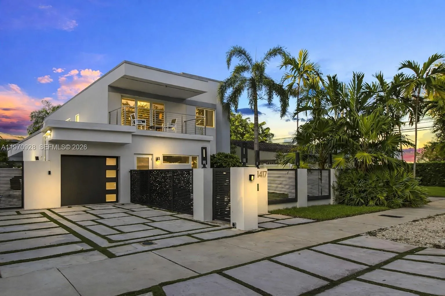 7 bedroom 5 bath for sale at 417 SW 15th St, Fort Lauderdale FL 33315