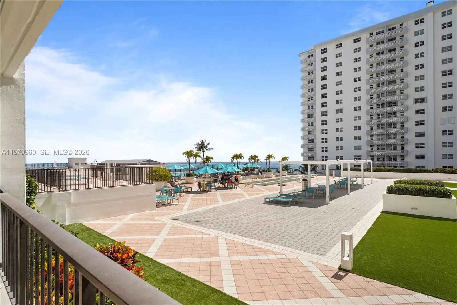 2 bedroom 2 bath for sale at 4280 Galt Ocean Dr # 2K, Fort Lauderdale FL 33308