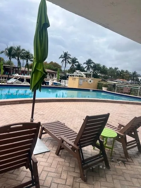 2000 NE 135th St # 601, North Miami FL 33181