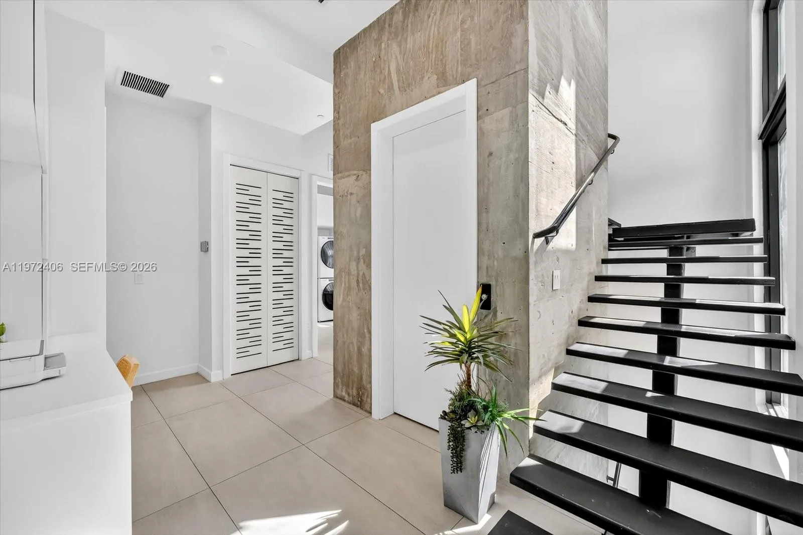 11 Century Ln, Miami Beach FL 33139