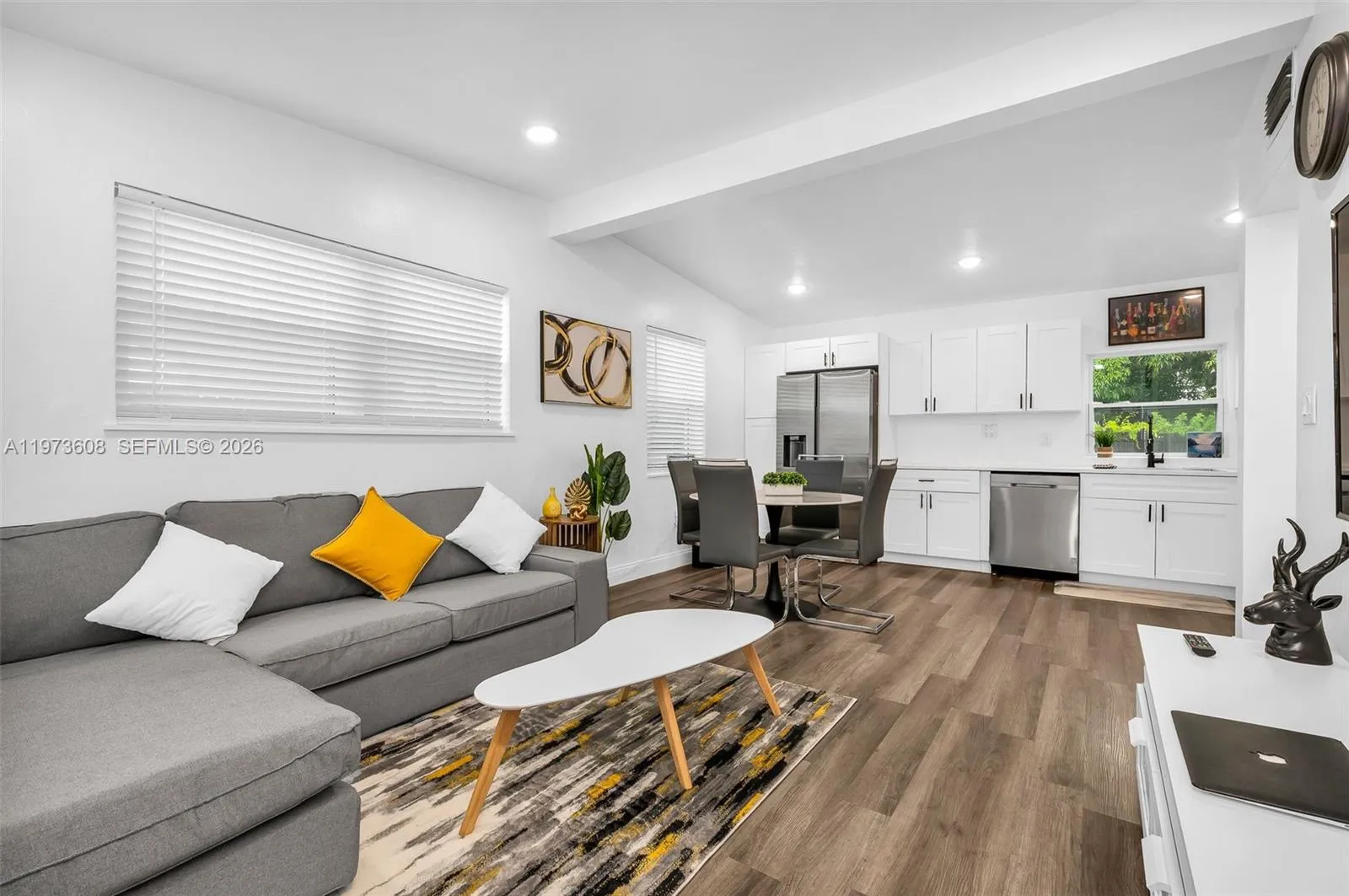 3 bedroom 2 bath for sale at 272 NW 31st ave, Fort Lauderdale FL 33311