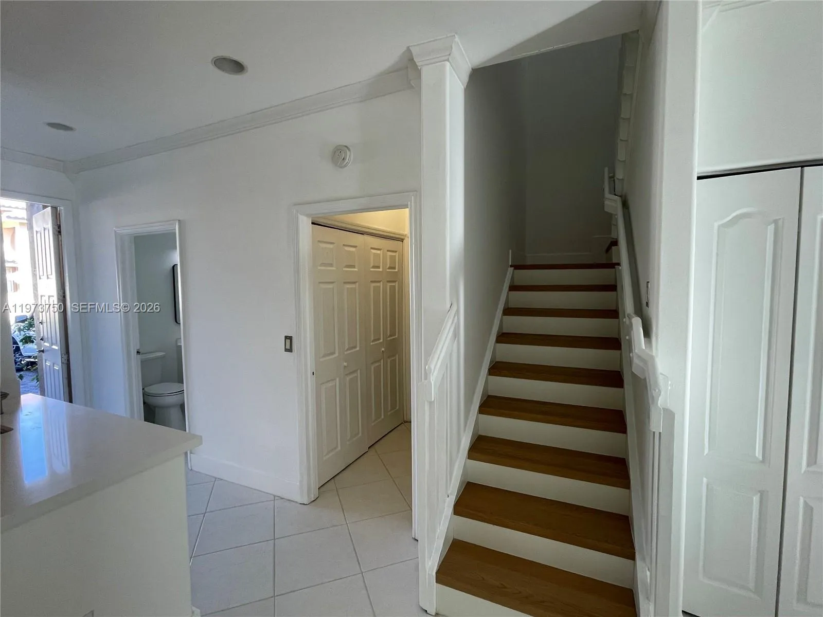 703 NE 195th St # 703, Miami FL 33179