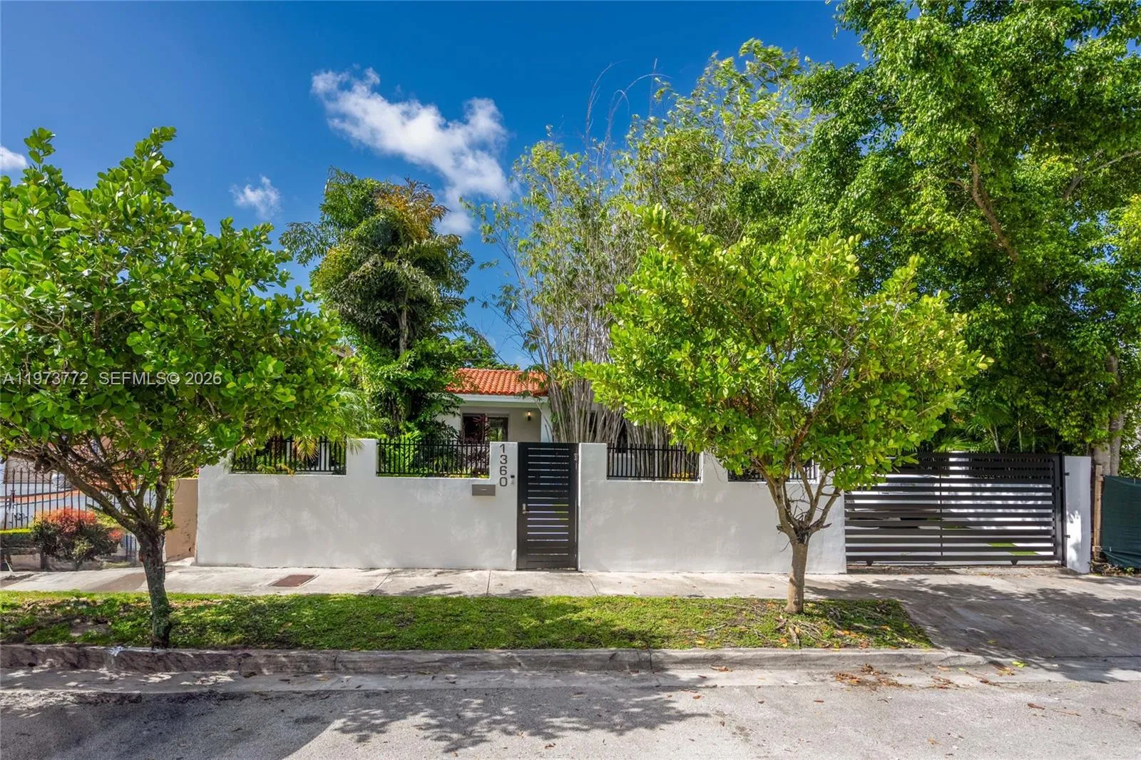 1360 SW 16th St, Miami FL 33145