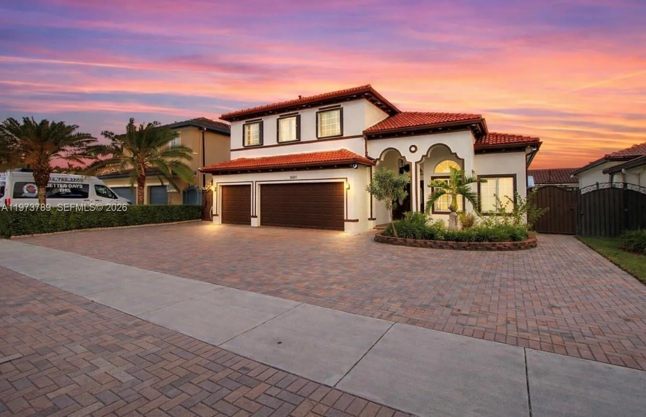 5051 SW 163rd Ct, Miami FL 33185