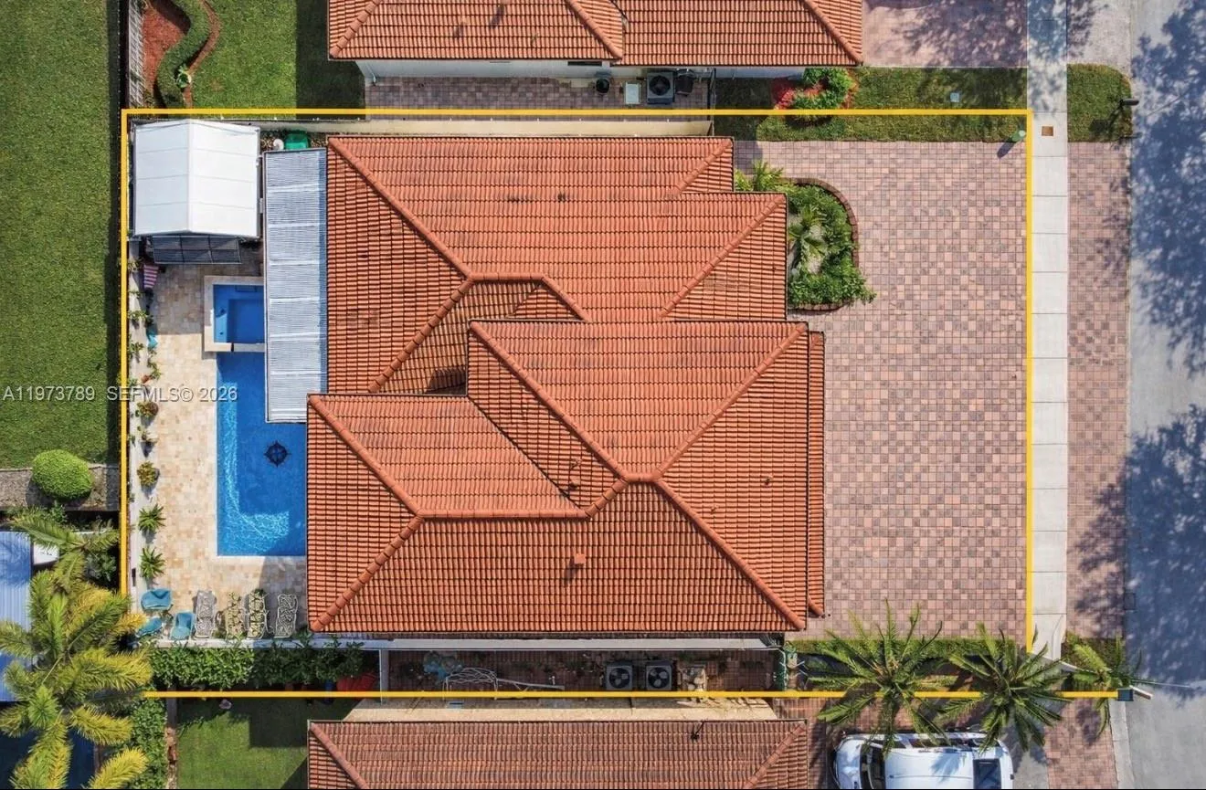 5051 SW 163rd Ct, Miami FL 33185