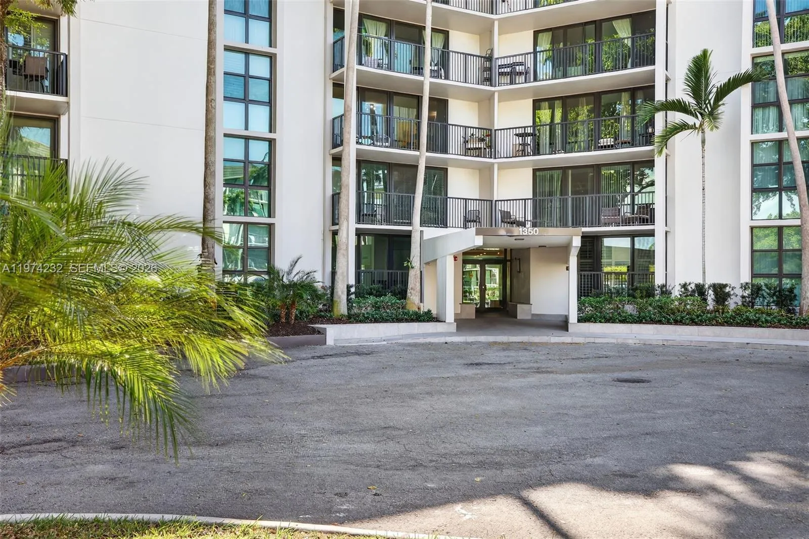 1 bedroom 1 bath for sale at 1350 River Reach Dr # 314, Fort Lauderdale FL 33315