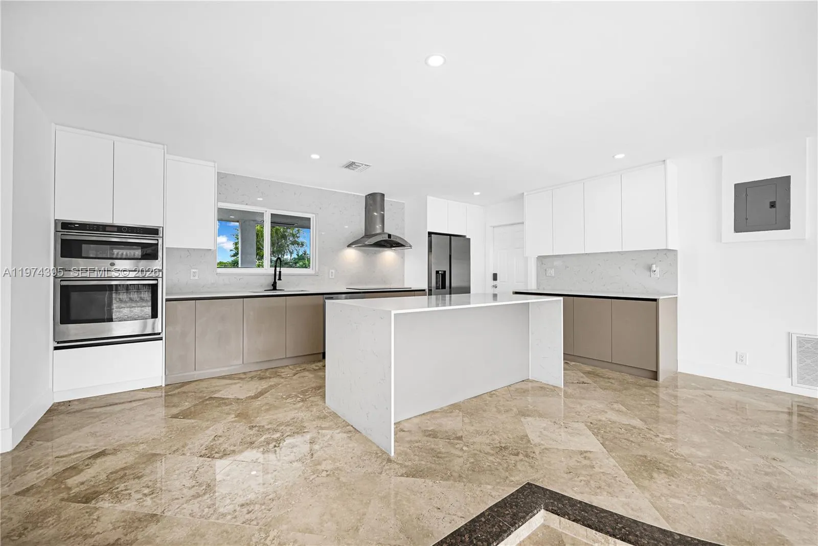 3 bedroom 3 bath for sale at 5510 NE 18th Ave, Fort Lauderdale FL 33334