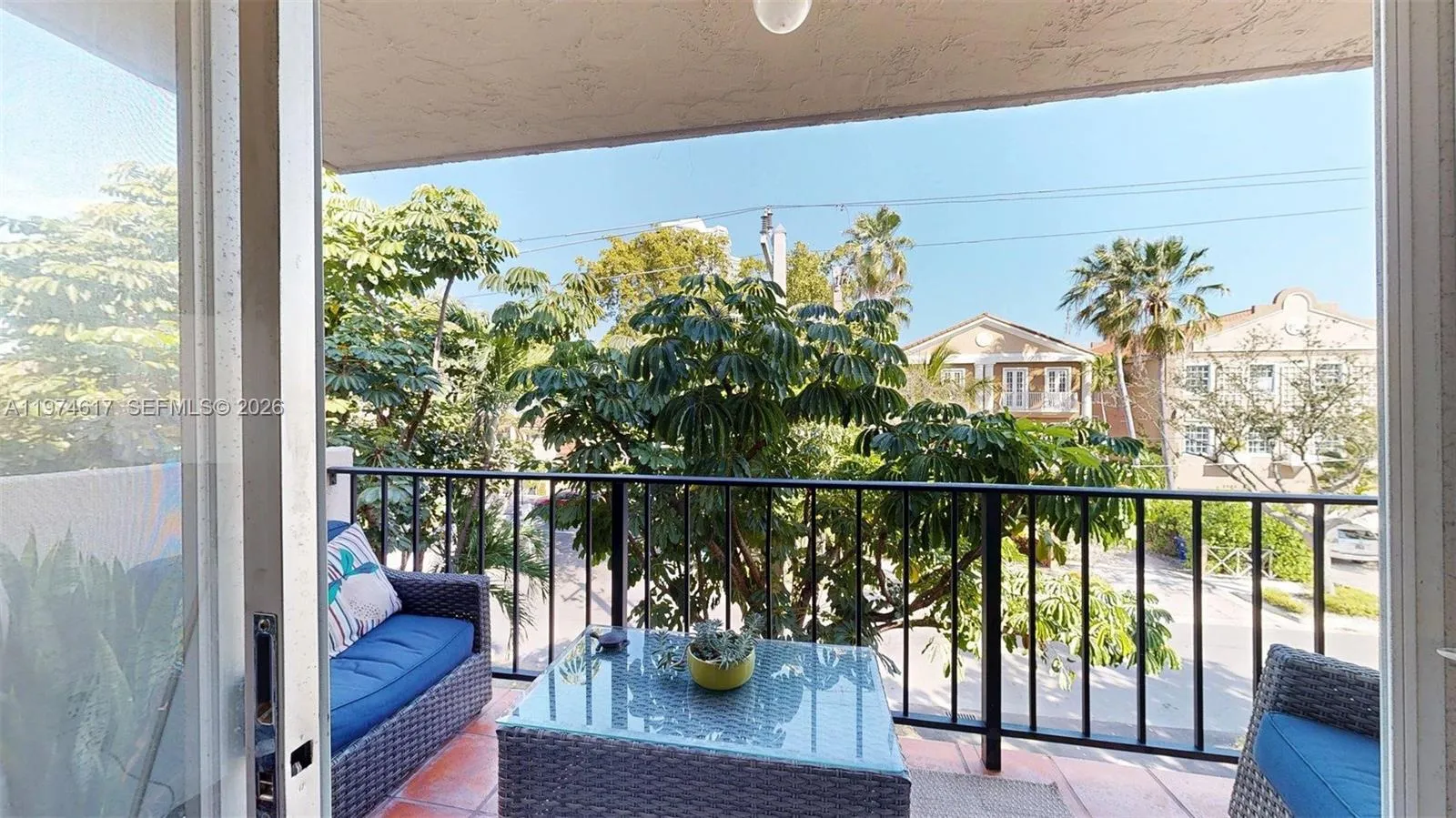 3860 NE 170th St # 310, North Miami Beach FL 33160