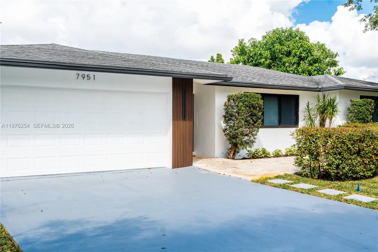 3 bedroom 2 bath for sale at 7951 SW 30th St, Davie FL 33328