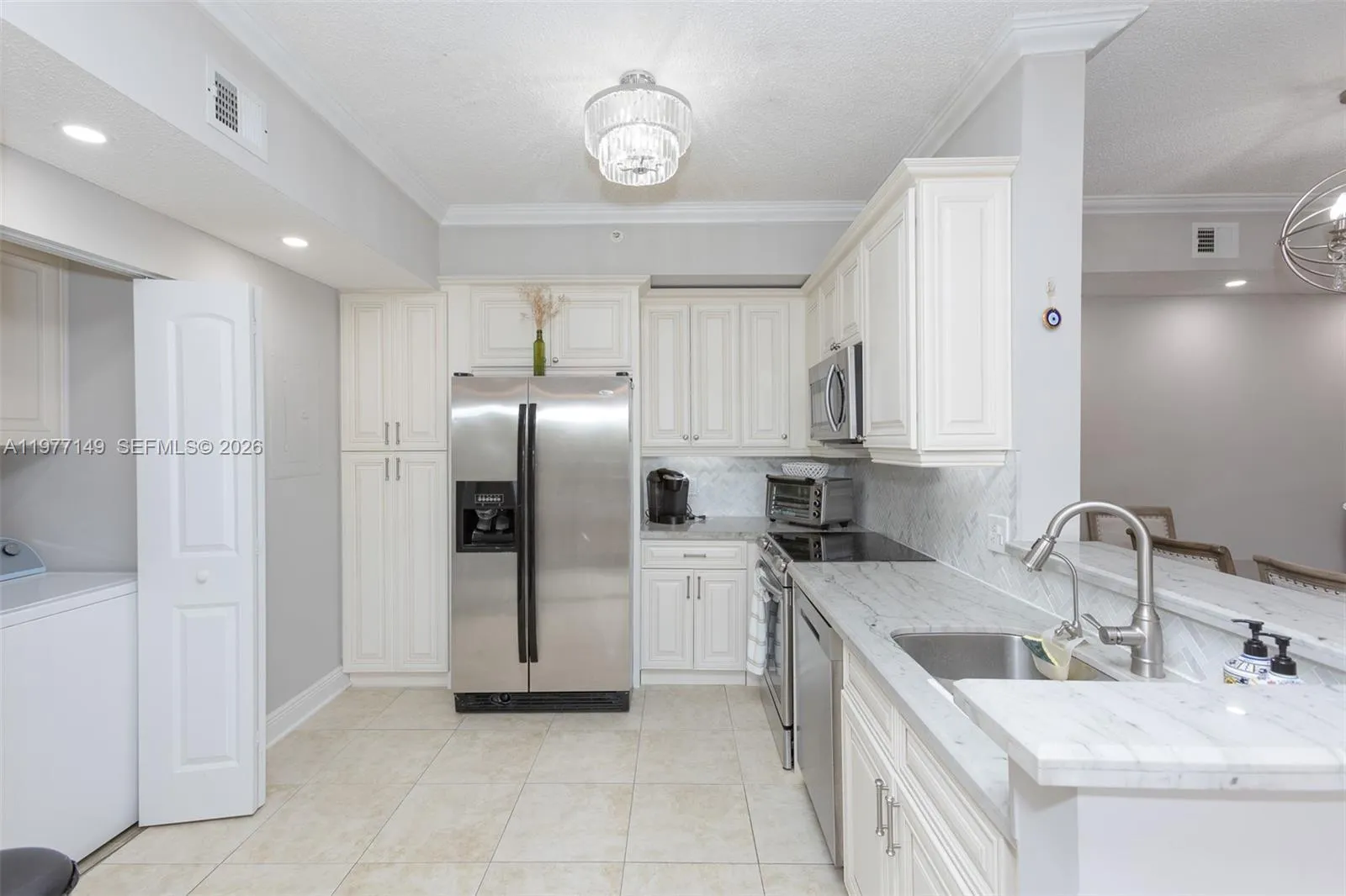 2 bedroom 2 bath for sale at 6976 SW 39th St # G204, Davie FL 33314