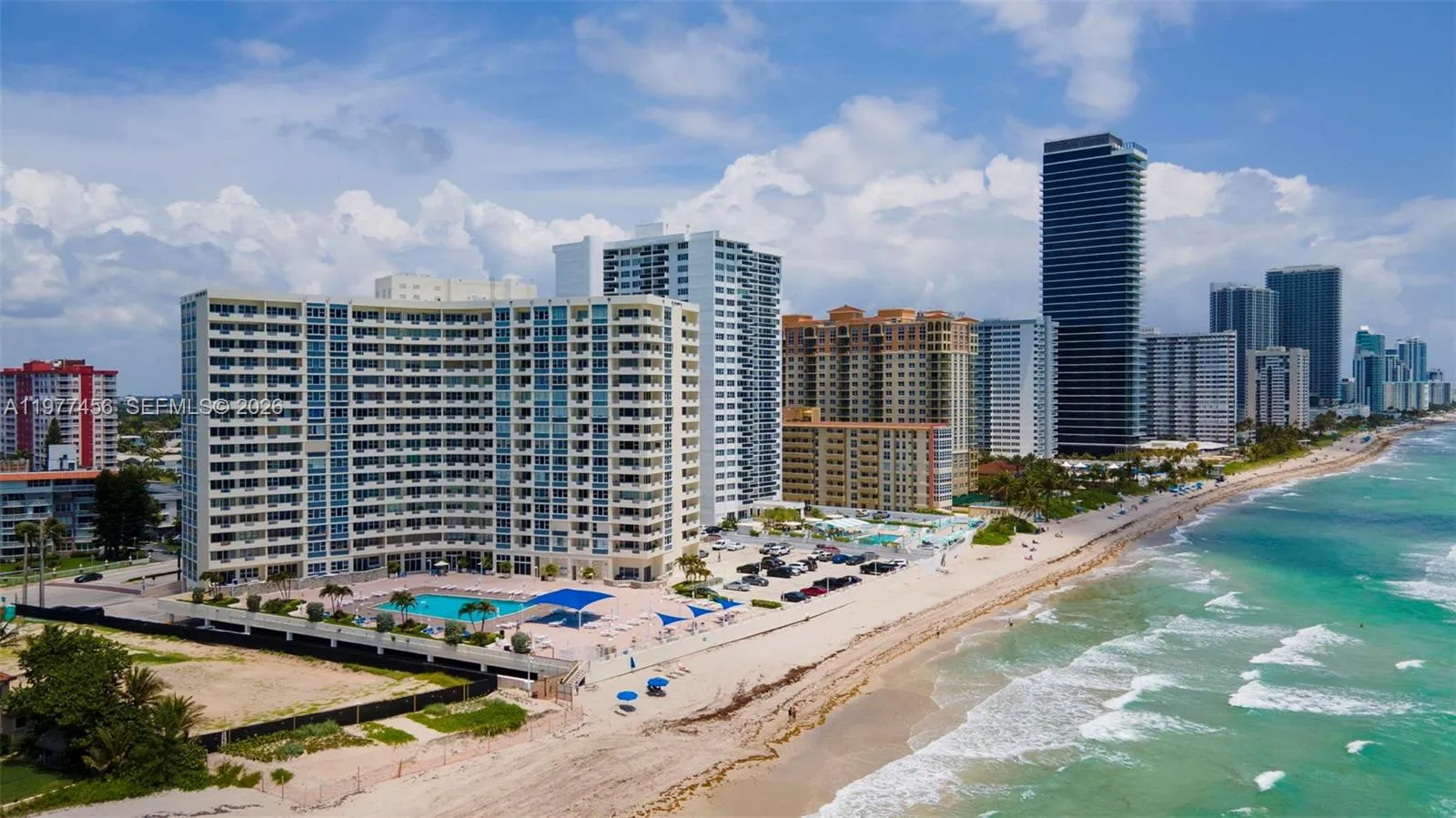 1 bedroom 1 bath for sale at 3180 S Ocean Dr # 322, Hallandale Beach FL 33009