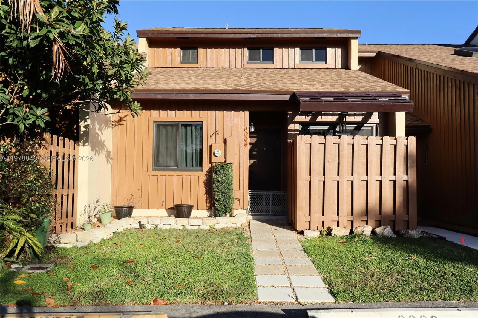 2 bedroom 2 bath for sale at 4224 SW 87th Ter, Cooper City FL 33328