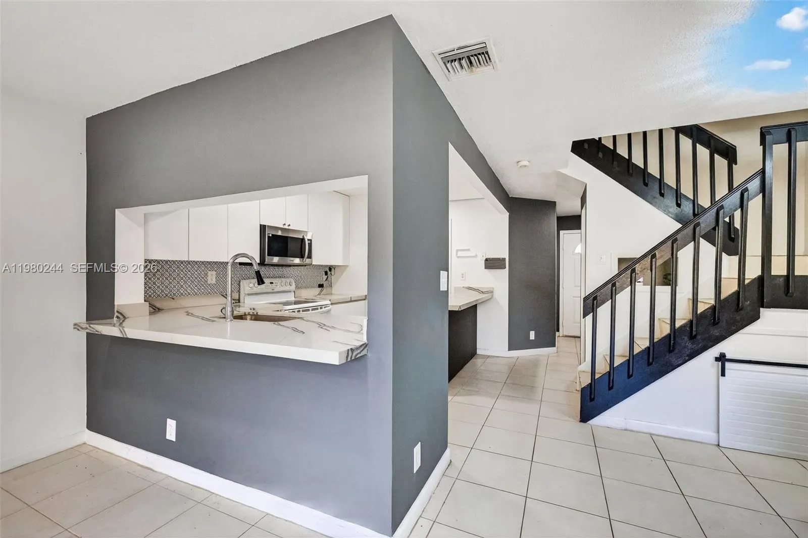 3 bedroom 2 bath for sale at 5843 Woodlands Blvd, Tamarac FL 33319