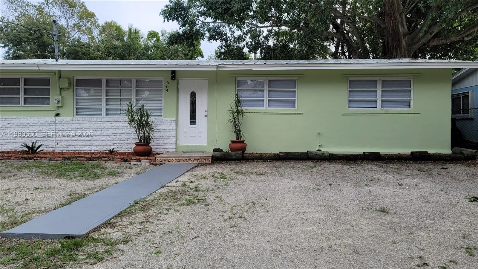 4 bedroom 2 bath for sale at 664 Colson Dr, Key Largo FL 33037