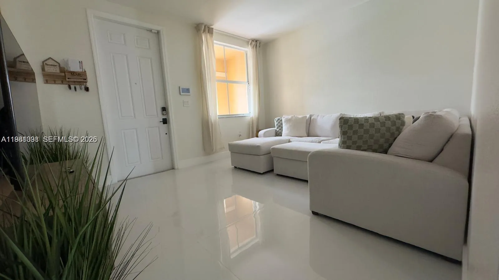 949 NE 42nd Ave, Homestead FL 33033