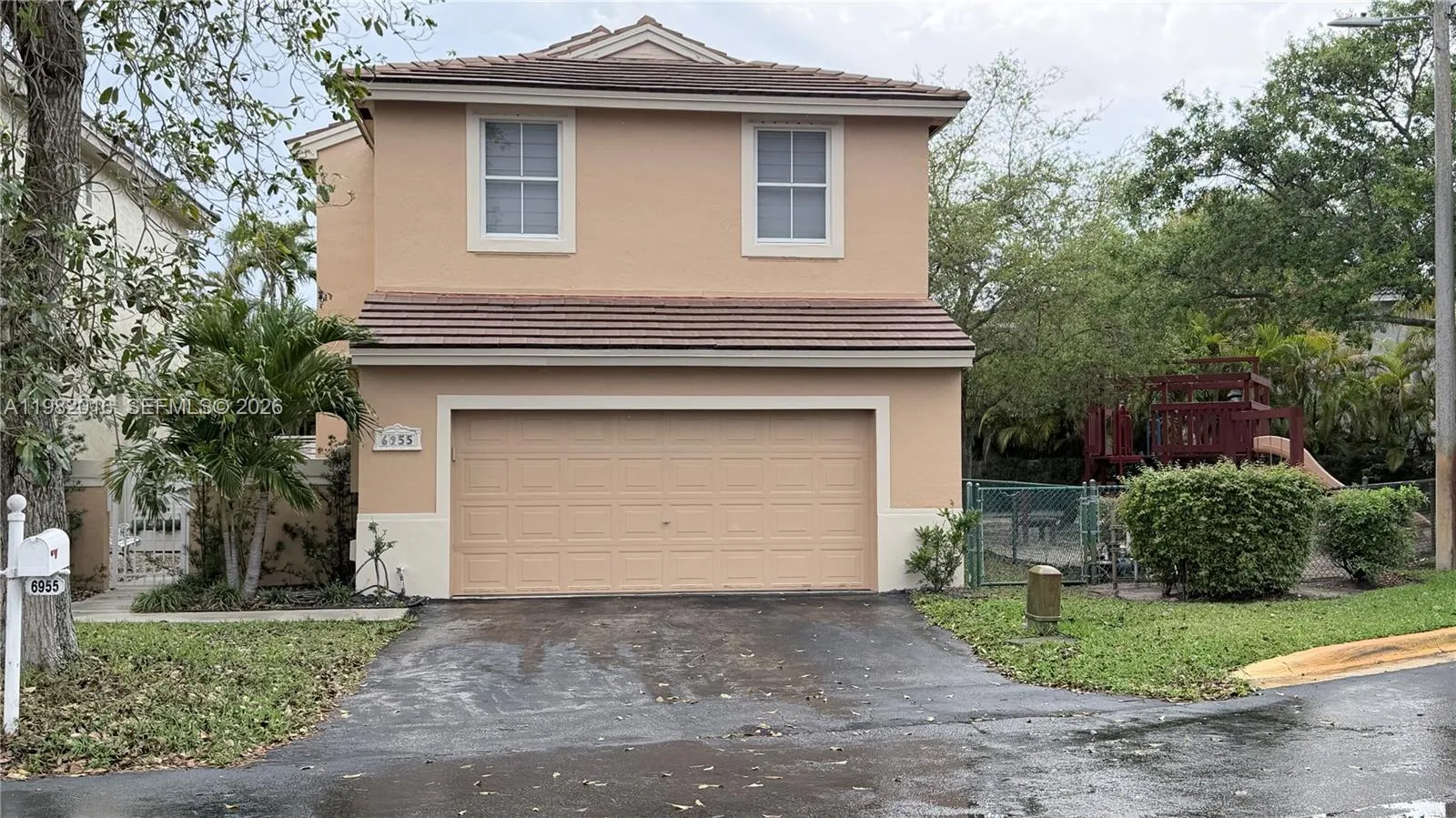 4 bedroom 2 bath for sale at 6955 SW 148th Ln, Davie FL 33331