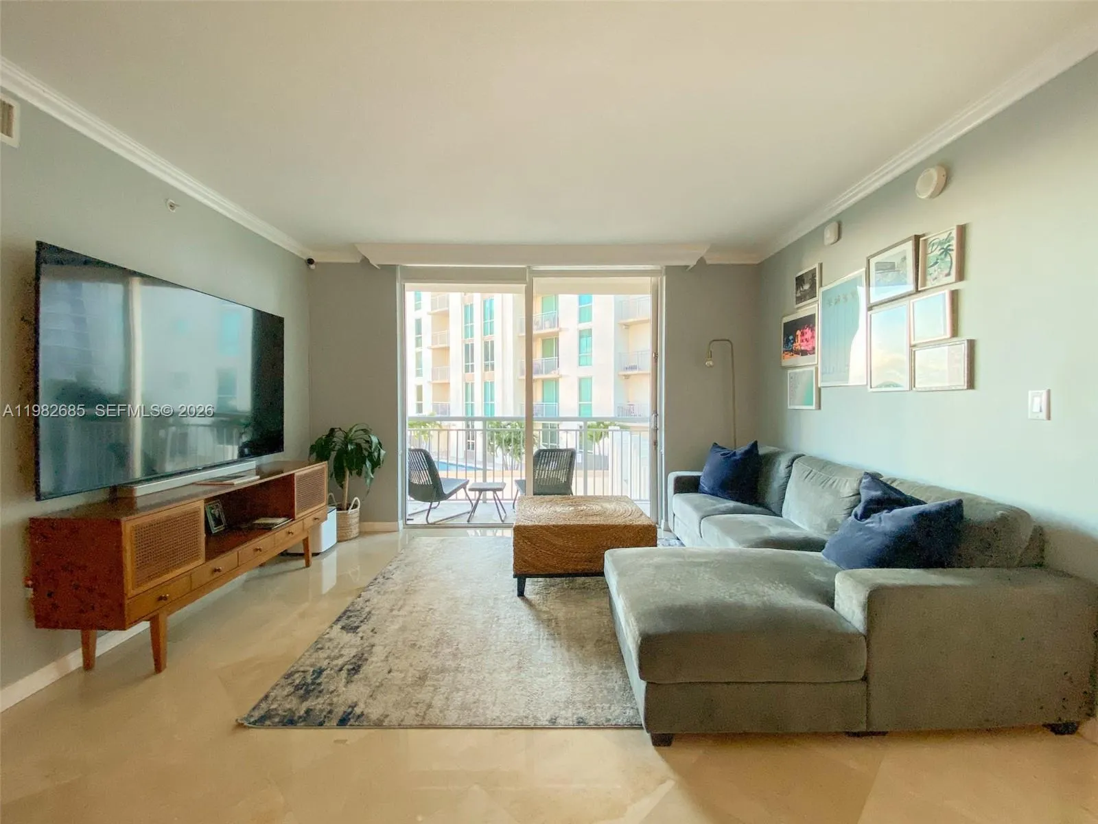 2 bedroom 2 bath for sale at 9055 SW 73rd Ct # 908, Miami FL 33156