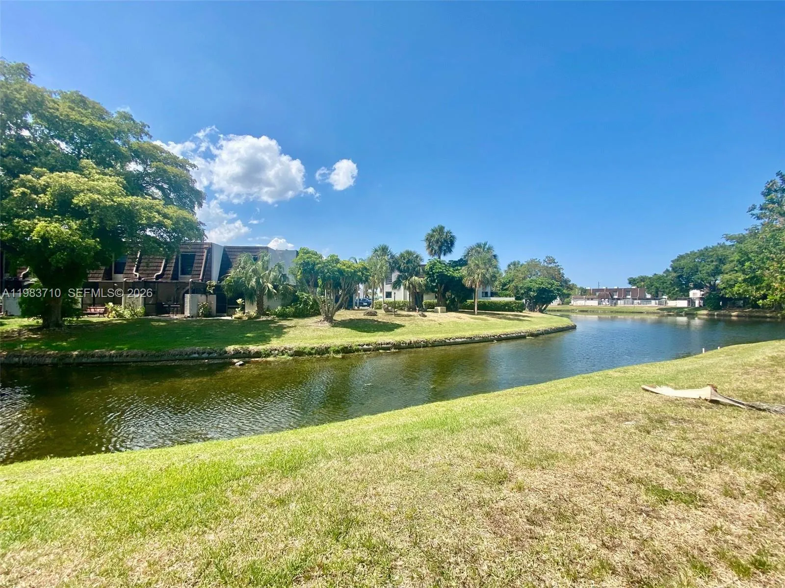 8975 Palm Tree Ln # 8975, Pembroke Pines FL 33024