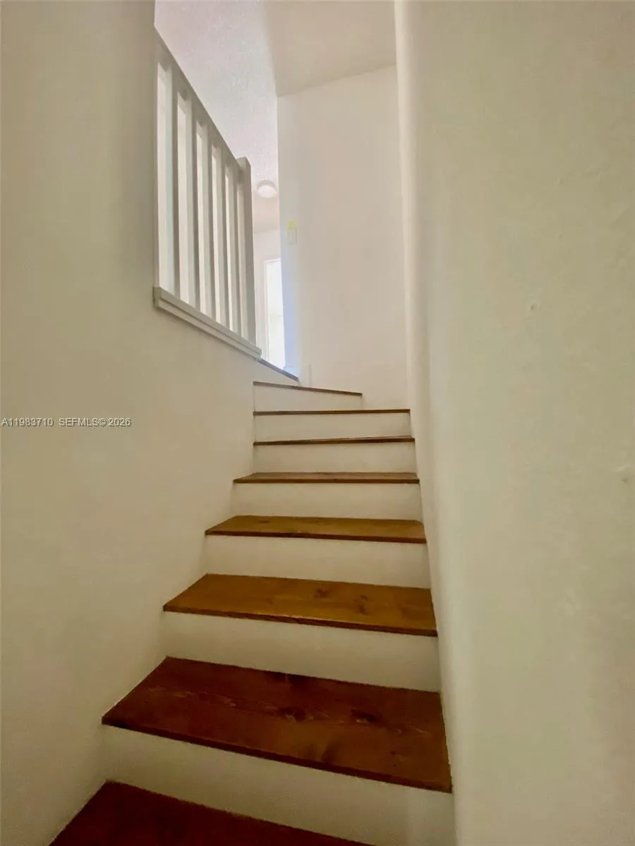 8975 Palm Tree Ln # 8975, Pembroke Pines FL 33024