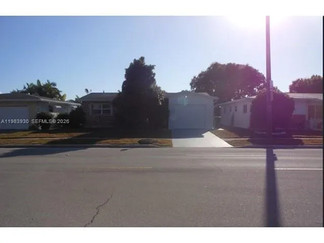 2 bedroom 2 bath for sale at 7540 Margate Blvd, Margate FL 33063