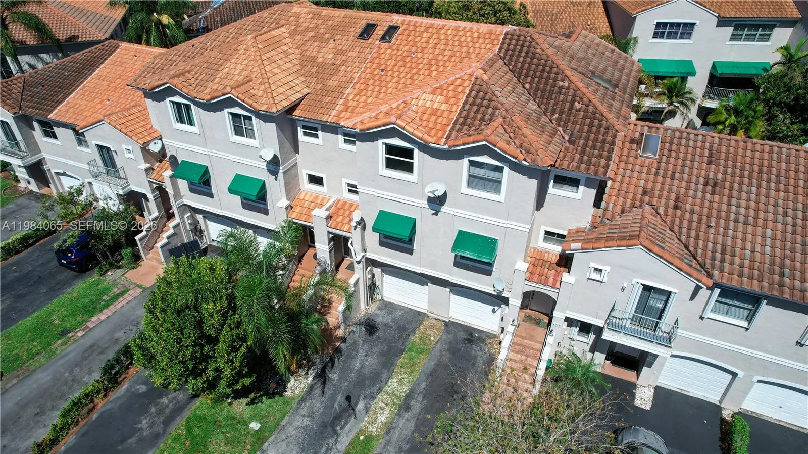 3 bedroom 3 bath for sale at 1354 NW 126th Way, Sunrise FL 33323