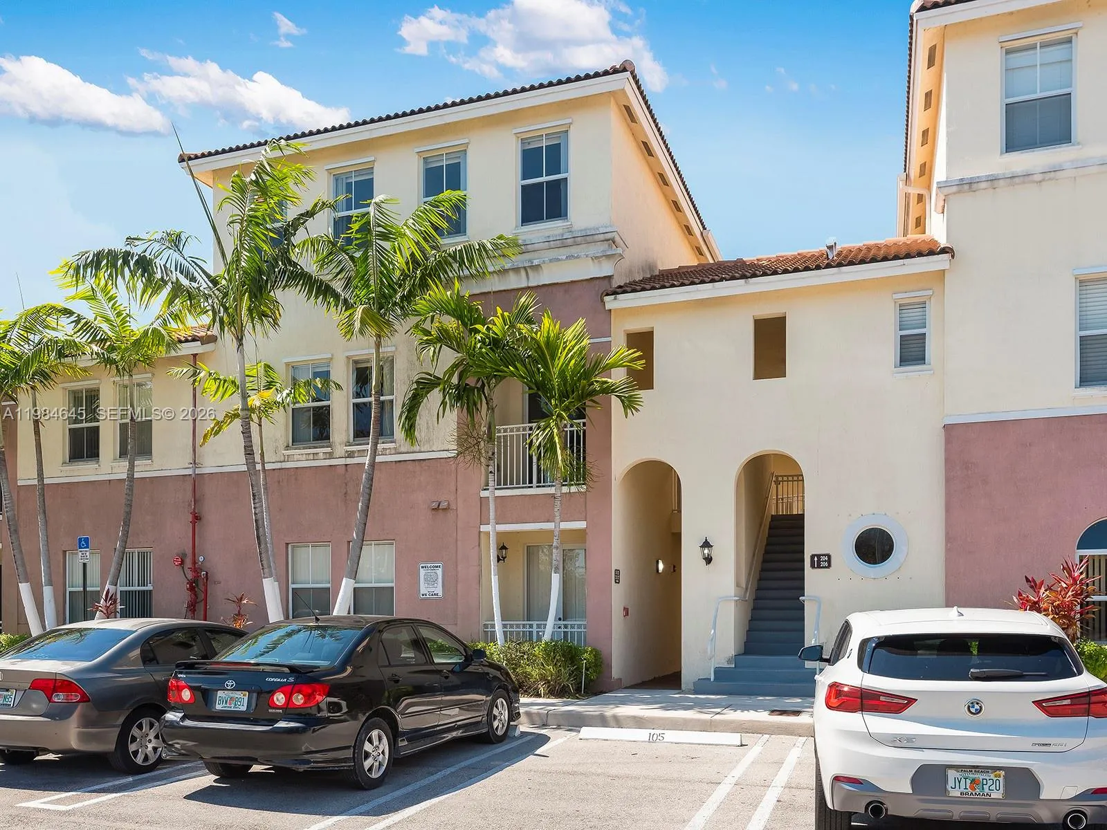 10022 NW 7th St # 206, Miami FL 33172